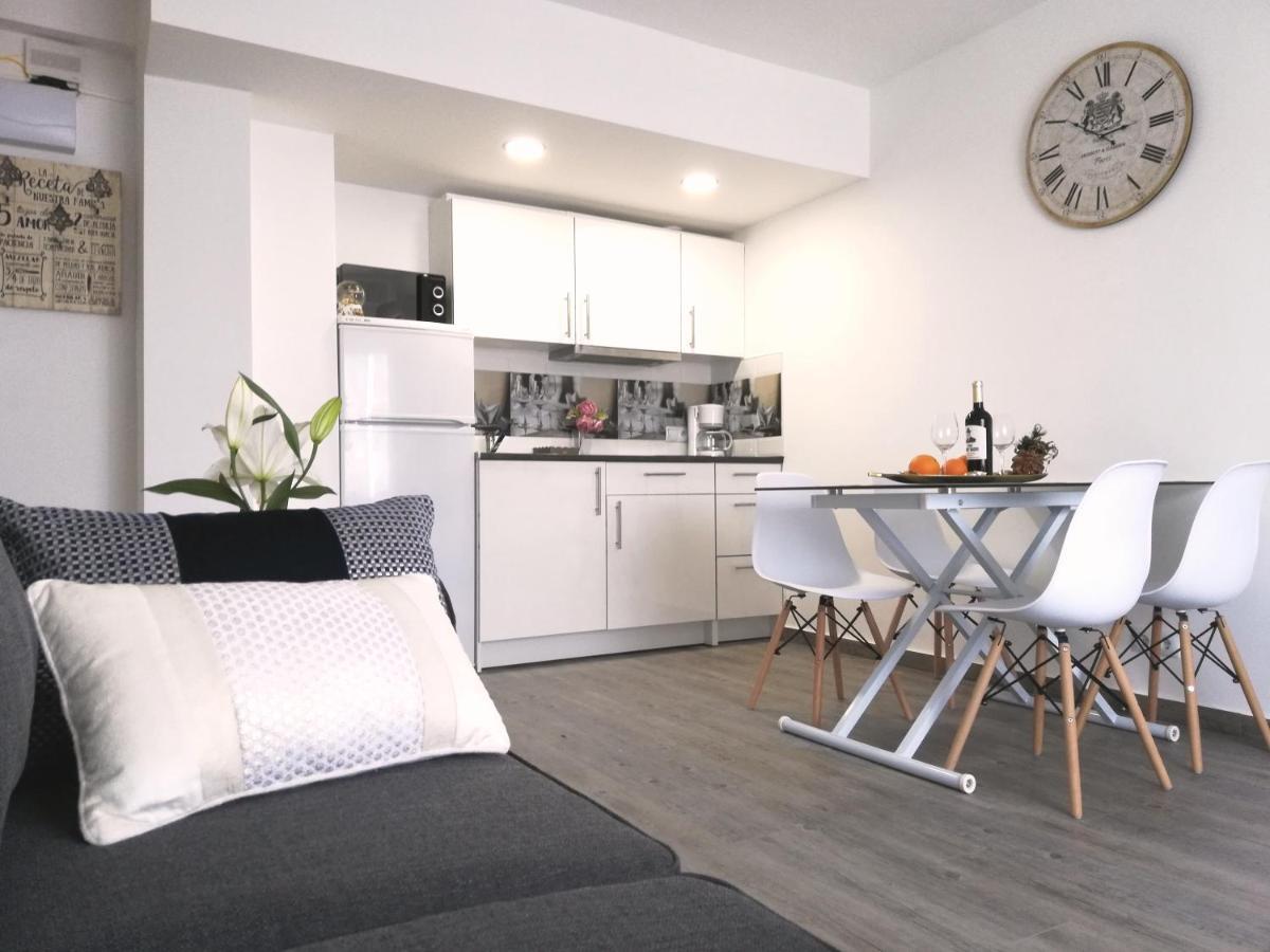 Beachfront Modern And Spacious Apartment Torrevieja Exterior foto