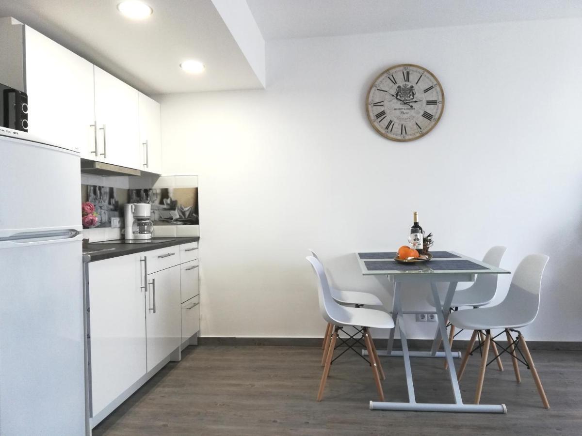 Beachfront Modern And Spacious Apartment Torrevieja Exterior foto